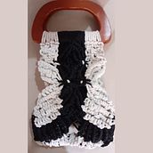 Handmade Macramé Handbag. Design, Accessor, Design, Arts, Crafts, Sewing, Fiber Arts, and Macramé project by Mheryl Espinosa - 07.06.2021
