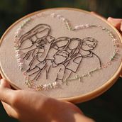 Foto Bordada - 5 pessoas. Traditional illustration, and Embroider project by Kelly Lima - 05.26.2021