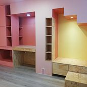 Interiorismo para área de pre-consulta odontopediátrica. Un projet de Design d'intérieur de David Ruiz Colorado - 11.07.2021