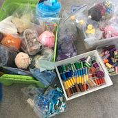 My project in Fashion Design: Painting and Embroidering Garments course . Pictura, Design vestimentar, Broderie, DIY, Upc și cling de Jenny Crossland - 07.17.2021