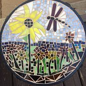 My project in Introduction to Mosaic Artwork course. Arts, Crafts, Furniture Design, Making, Decoration, Ceramics, and DIY project by Sue McCloy - 07.19.2021