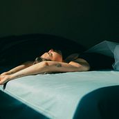Mi Proyecto del curso: Fotografía con luz natural: La inocencia.. Un proyecto de Fotografía, Retoque fotográfico, Fotografía de moda, Iluminación fotográfica, Fotografía digital, Fotografía Lifest y le de Marta Ruiz Ramírez - 19.07.2021