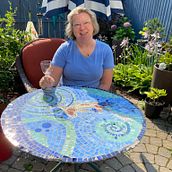 My project in Introduction to Mosaic Artwork course. Arts, Crafts, Furniture Design, Making, Decoration, Ceramics, and DIY project by adornbychristine - 07.25.2021