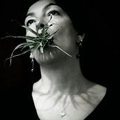Mi Proyecto del curso: Fotografía de estudio: la Iluminación como recurso creativo. Photograph, Photograph, Post-production, Fashion Photograph, Portrait Photograph, Photographic Lighting, Studio Photograph & Interior Photograph project by Mónica Walker - 08.01.2021