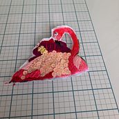 Mi Proyecto del curso: Diseño de moda: pintura y bordado sobre prendas. Painting, Fashion Design, Embroider, DIY, Upc, and cling project by Silvia Mena - 08.02.2021