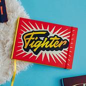 Nuestro proyecto del curso: Lettering, crea diseños con voz propia. Un projet de Design , Br, ing et identité, Design graphique, T, pographie, Lettering, Lettering numérique, Design t , et pographique de Manuele Mancini estudio - 10.08.2021