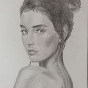 My project in Realistic Portrait with Graphite Pencil course. Traditional illustration, Fine Arts, Sketching, Pencil Drawing, Drawing, Portrait Drawing, Realistic Drawing, Artistic Drawing, and Figure Drawing project by Nino Latella - 08.11.2021