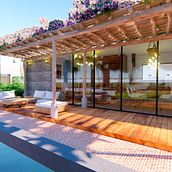 CASA C. Un proyecto de Diseño, 3D, Arquitectura, Diseño, creación de muebles					, Arquitectura interior, Diseño de iluminación, Post-producción fotográfica		, Interiorismo, Animación 3D, Diseño de logotipos y Modelado 3D de Loana Elera Moreno - 11.08.2021