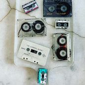 Tabla Se te Cayó el Cassette. Een project van  Creativiteit van FATTY AZZID - 13.08.2021