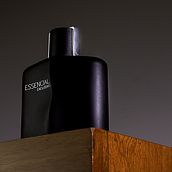 Meu projeto do curso: Fotografia de produto Perfume Exclusivo. Photograph, Photograph, Post-production, Product Photograph, and Food Photograph project by Osmo Simão da Cruz Meireles - 08.16.2021