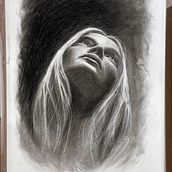 My project in Realistic Portraits Using Charcoal course. Traditional illustration, Fine Arts, Drawing, Portrait Drawing, and Realistic Drawing project by Elena Callegari - 08.29.2021