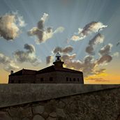 Puesta faro Menorca. Traditional illustration project by javiergraullera - 08.03.2021
