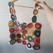 Regata FUXICO . Un proyecto de Crochet, Diseño de moda, Diseño de vestuario y Artesanía de Beatriz M. de Oliveira - 05.09.2021