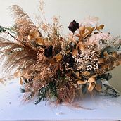 Mi Proyecto del curso: Diseño de centros con flores secas y preservadas Ein Projekt aus dem Bereich Innendesign, L, schaftsbau, Dekoration von Innenräumen, DIY und Blumen- und Pflanzendesign von Pamela Silvestre - 05.09.2021