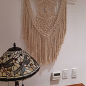 Mi Proyecto del curso: Introducción al tapiz de macramé. Un projet de Création d'accessoires, Artisanat, Art textile , et Macramé de Viviana Alpizar - 05.09.2021