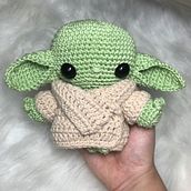 Baby Yoda. Amigurumi project by Saskia Magarifuchi - 09.07.2021