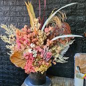 Meu projeto do curso: Design de arranjos com flores secas e preservadas. Projekt z dziedziny Projektowanie wnętrz, Architektura krajobrazu,  Dekoracja wnętrz, DIY, Kompoz i cje kwiatowe i botaniczne użytkownika ruadomurodehera - 07.09.2021