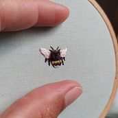 Bumblebee project :). Un projet de Design de bijoux , et Broderie de Raquel Arruda - 10.09.2021