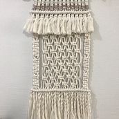 Mi Proyecto del curso: Introducción al macramé: creación de un tapiz decorativo. Accessor, Design, Arts, Crafts, Interior Design, Decoration, Fiber Arts, and Macramé project by soledad.sandoval - 09.10.2021