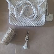 Mi Proyecto del curso: Diseño de accesorios en macramé. Accessor, Design, Arts, Crafts, Decoration, Fiber Arts, and Macramé project by lorymillanm - 09.07.2021