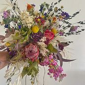 Mi Proyecto del curso: Diseño de arreglos con flores de temporada. Design de interiores, Paisagismo, Decoração de interiores, e DIY projeto de Norma Ferreira - 16.09.2021