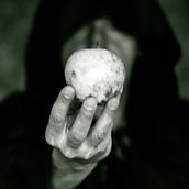 Il mio progetto del corso: Autoritratto fotografico Fine Art. Un proyecto de Fotografía de retrato, Fotografía, Fotografía artística y Autorretrato Fotográfico de Ilia - 16.09.2021