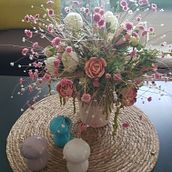 Mi Proyecto del curso: Diseño de centros con flores secas y preservadas. Een project van Bloem- en plantenschikken van mc_gl - 16.09.2021
