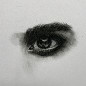 My project in Artistic Charcoal Portraiture: Creating Atmosphere course. Un progetto di Illustrazione tradizionale, Belle arti, Disegno, Disegno di ritratti, Disegno realistico e Disegno artistico di Eka Mulya Astuti - 20.09.2021