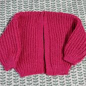 Mini cardigan.  project by adrianasene_to - 09.20.2021