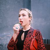 Mi Proyecto del curso: Fotografía de moda y retoque digital. Photograph, Art Direction, Lighting Design, Photograph, Post-production, Photo Retouching, Fashion Photograph, Portrait Photograph, Studio Photograph, Digital Photograph, Fine-Art Photograph & Interior Photograph project by Ángela Abad - 09.25.2021