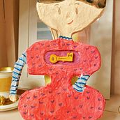 Mi Proyecto del curso: Papel maché para principiantes: esculpe un personaje colorido. Un projet de Conception de personnages, Conception de jouets , et Art to de Carolina Castillo - 26.09.2021