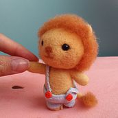 Cute little friend. Character Design, Arts, Crafts, To, Design, Art To, s, and Amigurumi project by Gabriela Vargas Bedoya - 09.28.2021