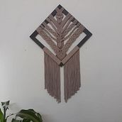Meu projeto do curso: Introdução à tapeçaria em macramê. Accessor, Design, Arts, Crafts, Fiber Arts, and Macramé project by junior.alvaroramalho22 - 09.29.2021