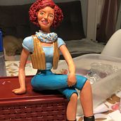 Kiki. Mi Proyecto del curso: Diseño y creación de un art toy: de la persona al personaje. Un proyecto de Diseño de personajes, Escultura, Diseño de juguetes y Art to de Diana Sacomano - 02.10.2021
