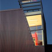 Music Department in Northcote Intermediate School . Un progetto di Architettura di Kate Dowling - 03.10.2021