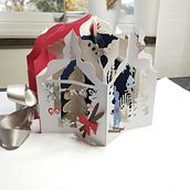 Paper Cutting Illustration: Create Extraordinary Books, by Paz Tamburrini . Een project van Traditionele illustratie, Craft y Papercraft van Petra Staav - 01.10.2021