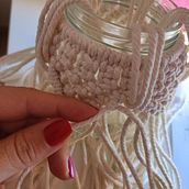 Portavelas de mesa con macramé. . % África Gutiérrez tarafından hazırlanan Makrome, Ve Sanat ve El Sanatları projesi - 10.04.2021