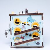 Wooden medium busy cube design & illustrations for Boobo Toys. Design, Traditional illustration, Art To, and s project by Arina Terehovich - 08.30.2020