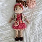 Mi Proyecto del curso: Amigurumi: diseño de ropa, pelo y complementos. Arts, Crafts, To, Design, Fiber Arts, Crochet, Amigurumi, and Textile Design project by Liseth Orellana - 10.21.2021