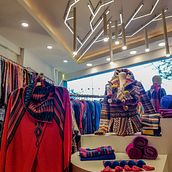 Tienda de ropa conceptual del curso Iluminación . Un projet de Design  de Noe Jordán - 10.10.2021