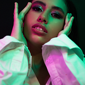 Mi Proyecto del curso: Fotografía editorial de belleza y retoque digital. Photograph, Art Direction, Lighting Design, Photo Retouching, Fashion Photograph, Studio Photograph, and Digital Photograph project by Pedro Bastidas - 01.04.2021