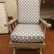 My project in Furniture Restoration and Transformation for Beginners course. Arts, Crafts, Furniture Design, Making, Interior Design, DIY, Woodworking, Upc, and cling project by Diane Carbutt Earl - 10.19.2021