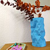My project in Geometric Handmade Molds: Design 3D-faceted Objects course. Design, Accessor, Design, Arts, Crafts, Fine Arts, Interior Design, Decoration, Interior Decoration, and DIY project by Borja Fernandez Bonet - 10.21.2021
