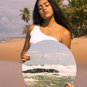 As Marés de Letícia Coutinho. Fotografia artística, Fotografia de retrato, e Fotografia projeto de Clara Solano - 22.06.2021