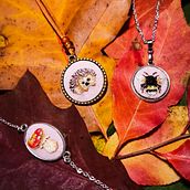 Mój projekt z kursu: Haft miniaturowy: tworzenie biżuterii tekstylnej. Embroider, Jewelr, and Design project by Magda Bielecka - 10.25.2021