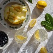 Mi Proyecto del curso: Fotografía de producto con luz directa del sol. Social Media, Mobile Photograph, Product Photograph, Photographic Lighting, and Social Media Design project by irinabaraskina - 10.27.2021