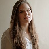 Mi Proyecto del curso: Retrato fotográfico intimista. Un proyecto de Fotografía, Fotografía de retrato, Iluminación fotográfica, Fotografía artística y Fotografía en interiores de Diego Maestre - 02.11.2021