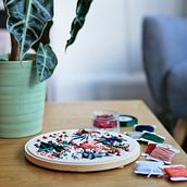 Mon projet du cours : Broderie et personnalisation d’accessoires Ein Projekt aus dem Bereich Erweiterungsentwicklung, Schmuckdesign, Modedesign und Stickerei von Nelly Glassmann - 10.10.2021