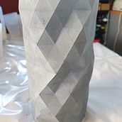 My project in Geometric Handmade Molds: Design 3D-faceted Objects course. Un projet de Design , Création d'accessoires, Artisanat, Beaux Arts, Design d'intérieur, Décoration, Décoration d'intérieur , et DIY de aspi - 09.11.2021