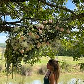 Mariage de J&J Ein Projekt aus dem Bereich Bühnendekoration, Kreativität, Modedesign, Instagram, Blumen- und Pflanzendesign, Erweiterungsentwicklung, Kunstleitung, H, werk, Kreative Beratung, Events, L und schaftsbau von Philippine Roulet - 15.11.2021